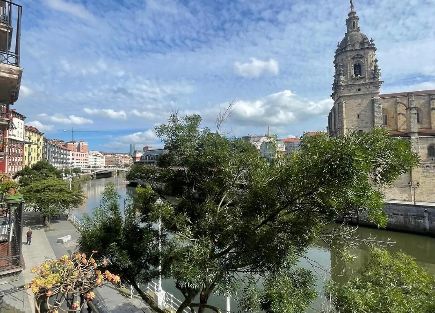 Bilbao Con Vistas A La Ria Apartment